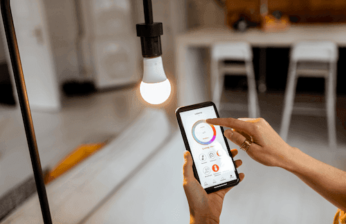 Smart lighting controlling by a mobile device